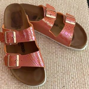 Birkenstock “like new” orange snake Arizona size 40 narrow